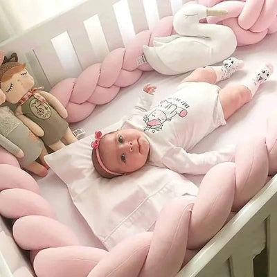 tresse de lit berceau doudous coussin cygne
